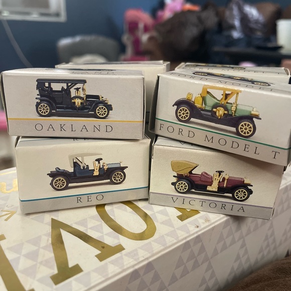 Thomas flyer readers digest edition 12 classic toy cars in box never used - Picture 2 of 4